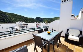 3 Bedroom Townhouse Benahavis Village